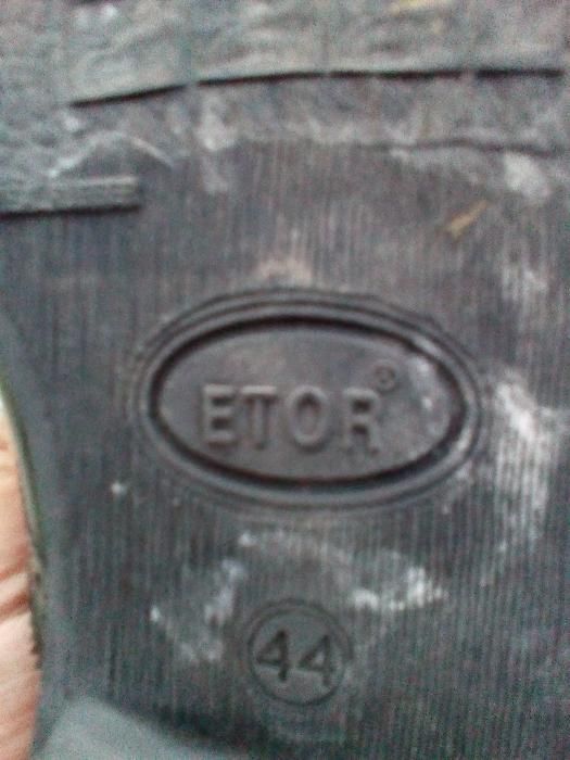 Чоловічі шкіряні (лакові) туфлі  "ETOR" 44 розмір