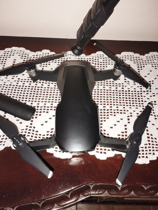 Drone DJI Mavic Air + Comando | 4K — 150 €