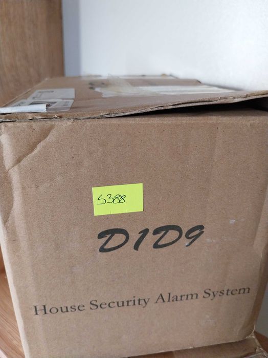 Bezprzewodowy system alarmowy z WiFi D1D9 Home-GSM S388