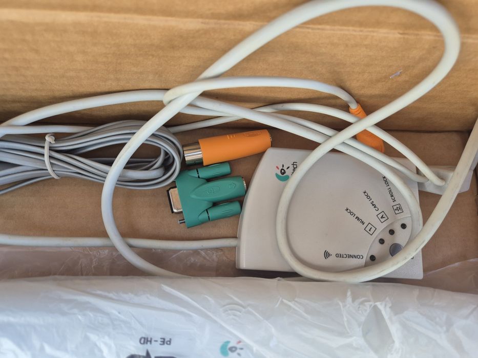 Rato e teclado sem fios Logitech Cordless Desktop