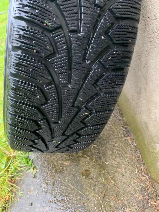 Alufelgi Volkswagen, Audi, Skoda 17 cali z oponami w idealnym stanie.