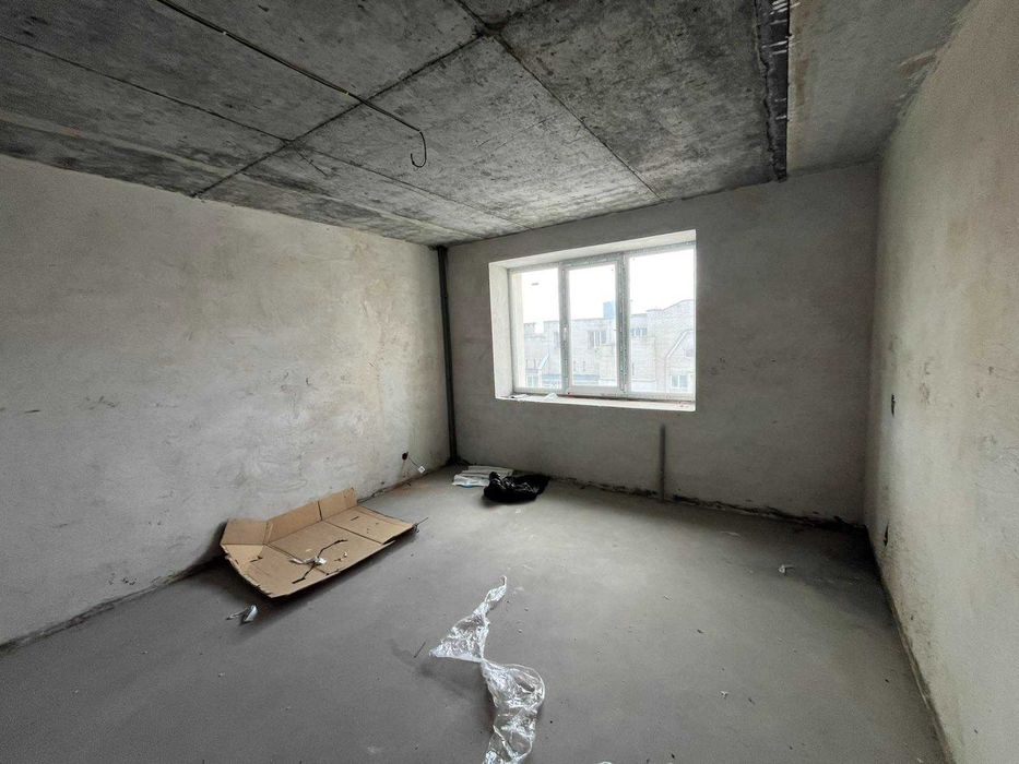 Трикімнатна в новому обжитому будинку Виставка