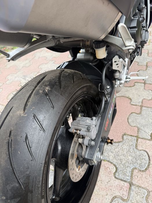 Мотоцикл Yamaha YZF R1 crossplane розмитнений