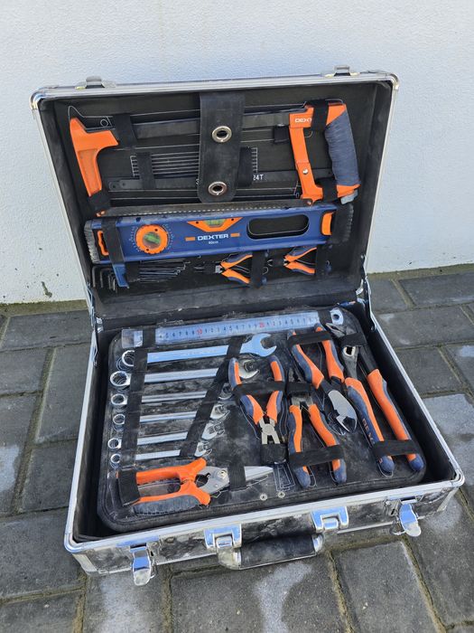 Mala de alumínio com 130 ferramentas Dexter