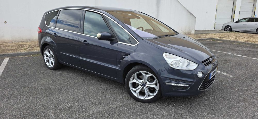 Ford S-Max — fotografia 3