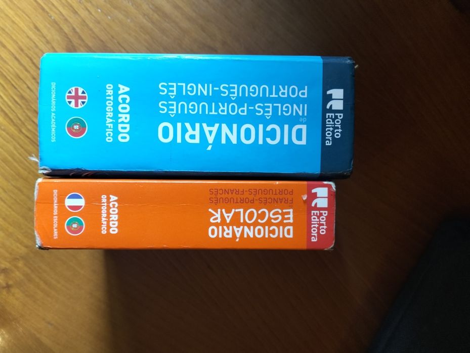 Dicionários Académicos