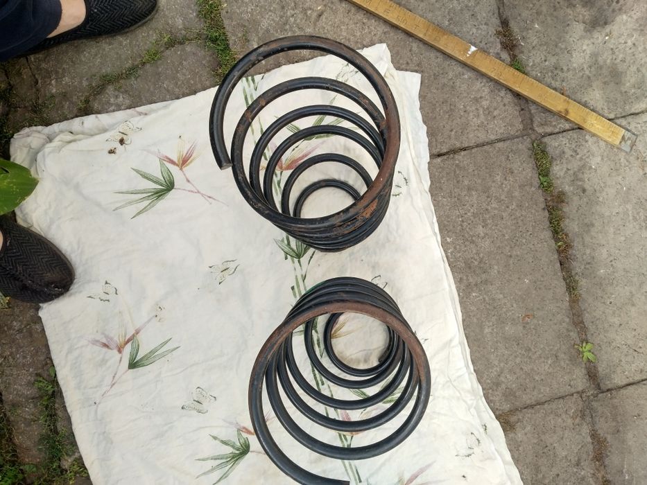 Пружини для автомобіля.