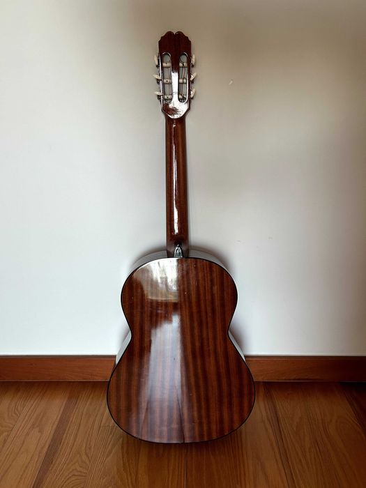 Guitarra Acústica (com capa) - admira Juanita