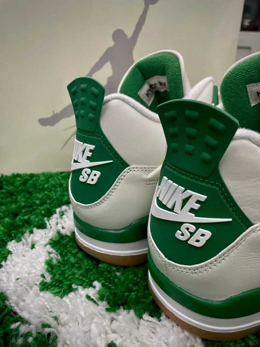 Jordan_4_Retro_R.42,5