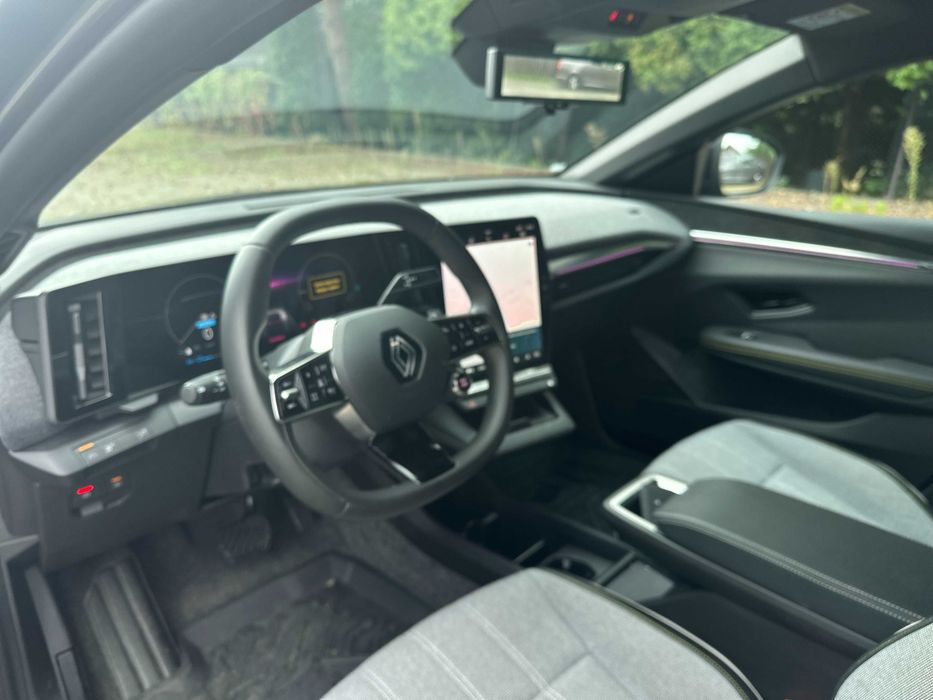 Renault Megane E-TECH wynajem średnio / długoterminowy bez BIK