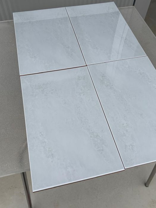 Azulejos Cinza Claro - 25x40 cm - Padrão Ligeiramente Marmorizado
