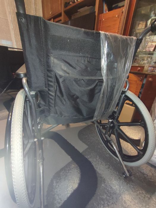 Инвалидное кресло