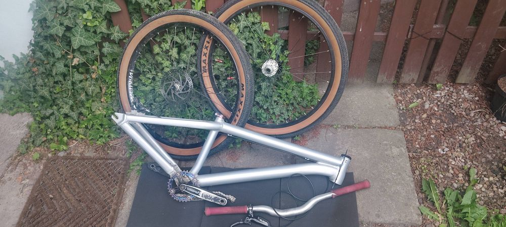 Sprzedam ramę NS Bikes Decade V2 custom malowanie