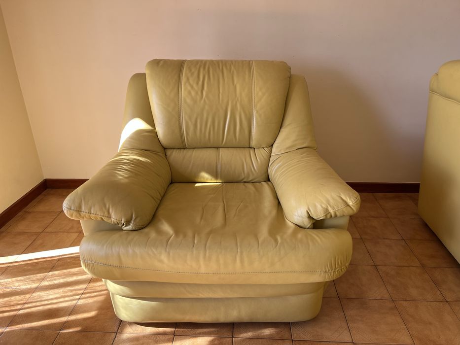 Sofá + 2 Cadeirões