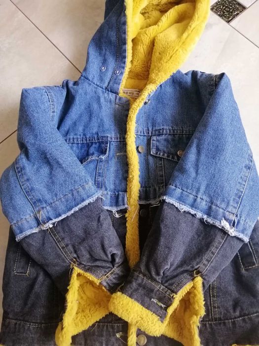 Джинсова куртка жіноча