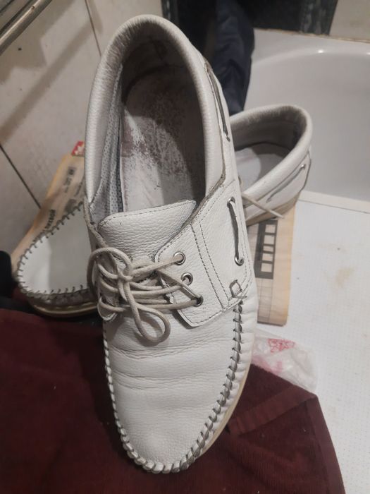 Продам спортивные туфли 44рр.
