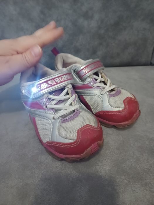 Adidasy Reebok 24 świecące