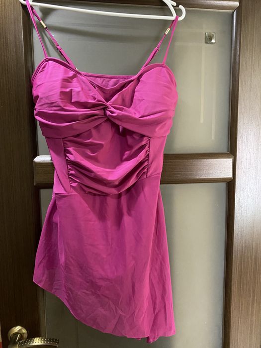 Яскравий суцільний купальник Avon