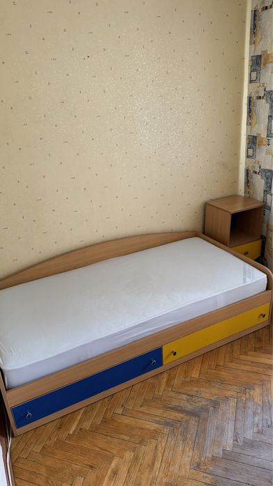 Мебель экологичная фирмы Снайт комплект идеальное состояние