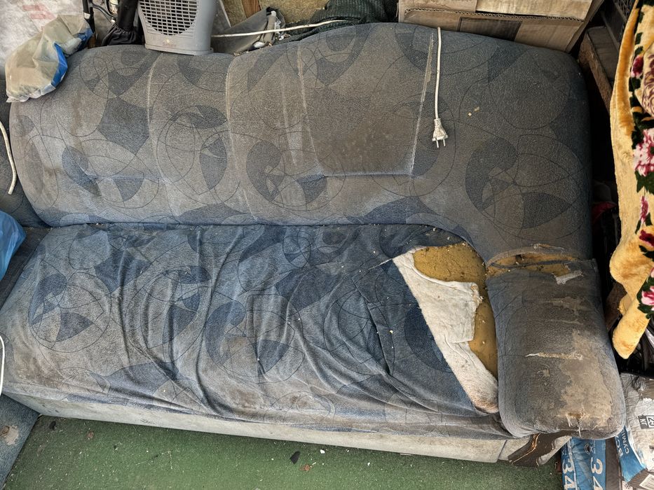 Диван віддам безкоштовно, самовивіз