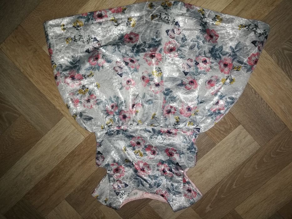 Нарядное платье 4-5 лет