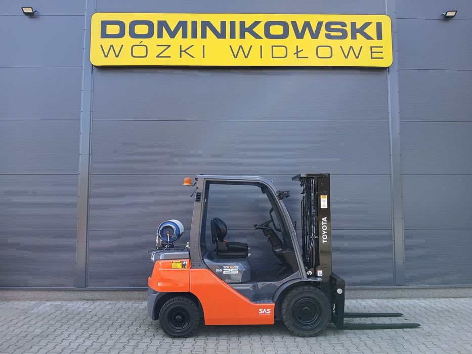 Toyota 02-8FGF25  wózek widłowy 2020R. LPG triplex kabina 1/2 WYNAJEM SPRZEDAŻ SERWIS