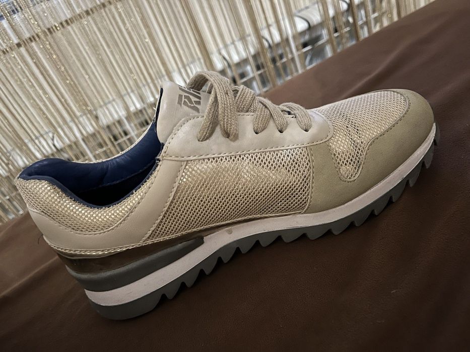 Кроссовки Золотистые