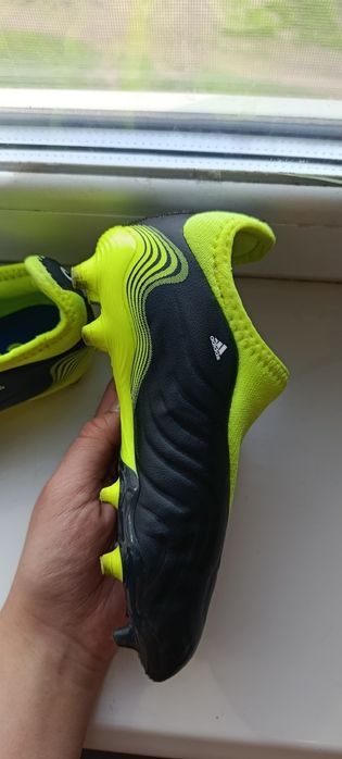 Буци футбольні adidas 30р