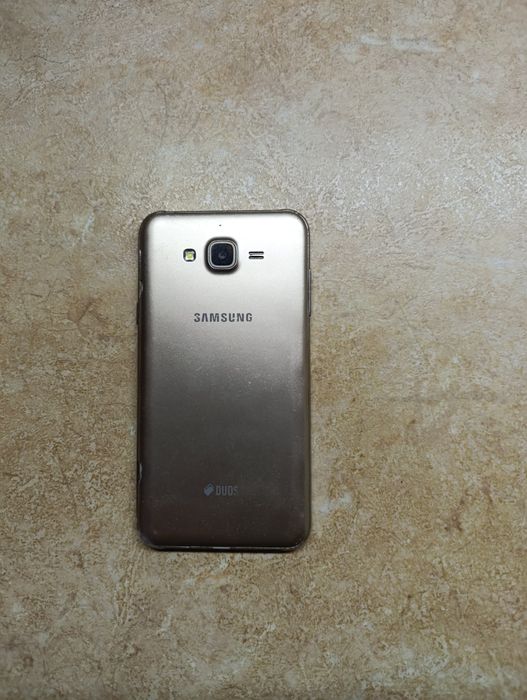 Samsung Galaxy J 7