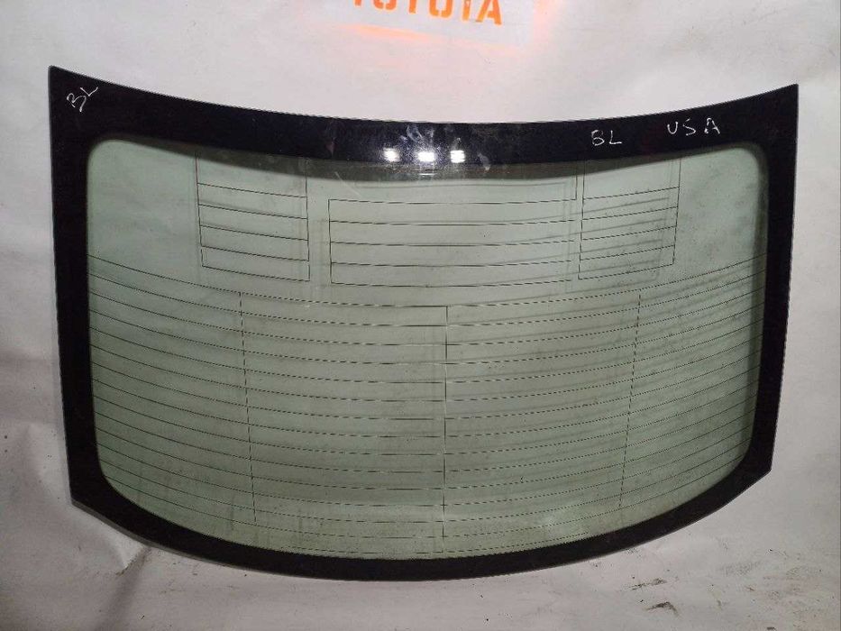 Стекло ветровое заднее с подогревом Mazda 3 BL 2009-2013