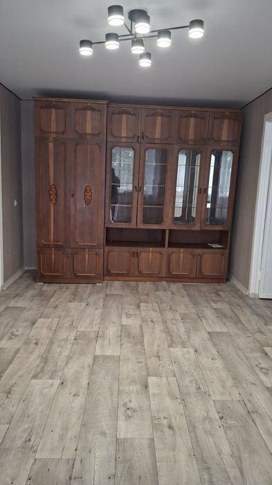 Продам 2 комнатную квартиру правый берег