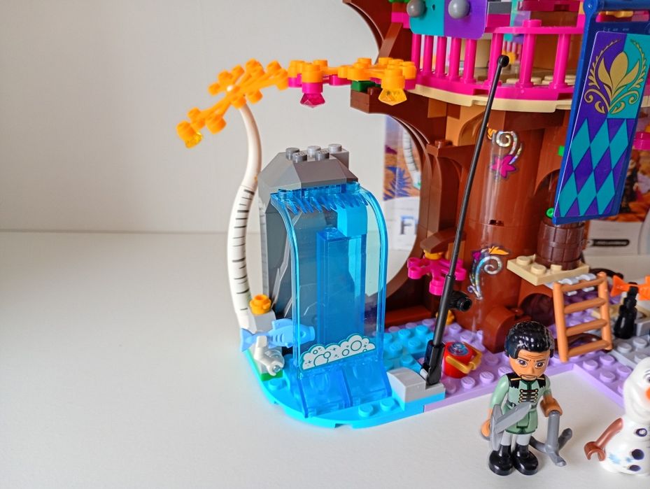 LEGO Disney / Frozen 41164 - Zaczarowany domek na drzewie