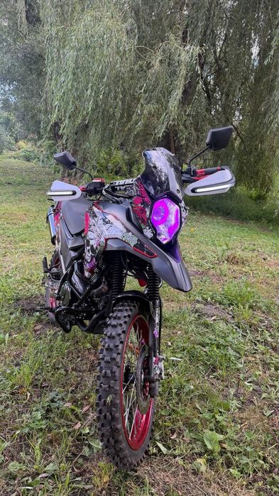 Продам мотоцикл Loncin 200