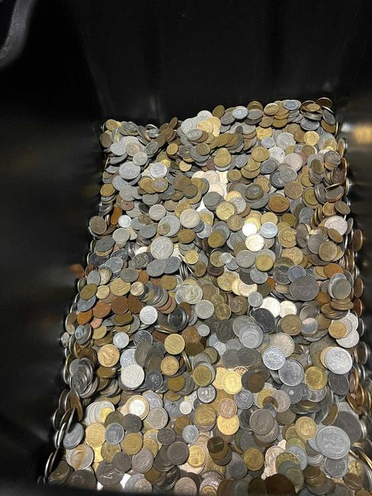 Moedas do Mundo ao Peso – 1 KG