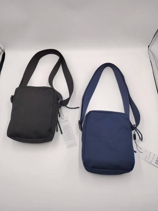 Сумка мужская  Lacoste чоловіча сумка  VERTICAL CAMERA BAG UNISEX