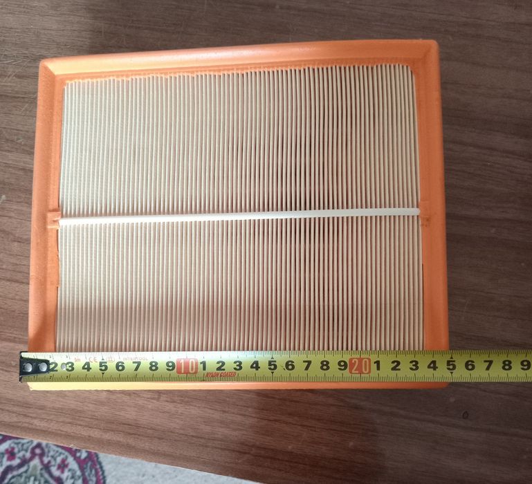 Фильтр воздушный 058 133 843