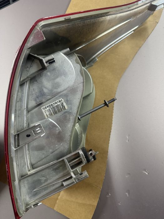 Задні фонарі Citroen C-Elysee 2016p