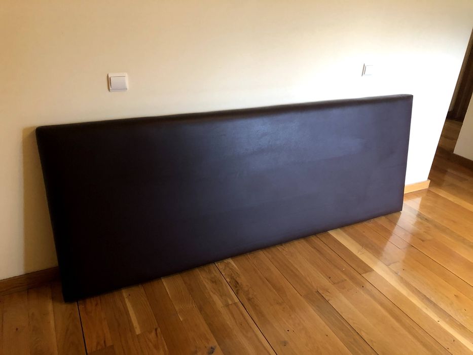 Cabeceira de cama castanha