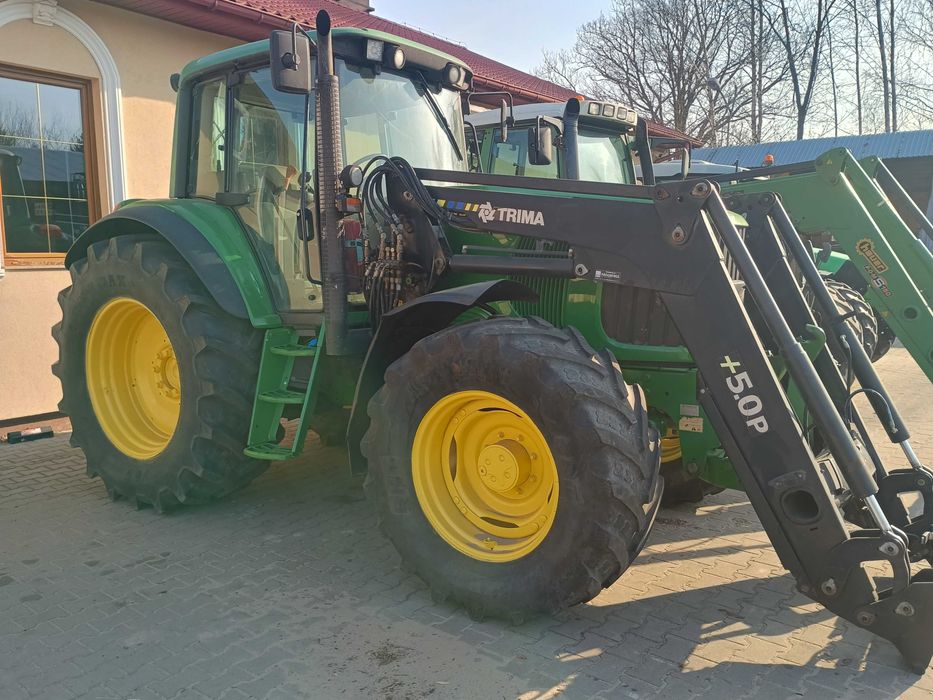 Ciągnik John Deere 6820