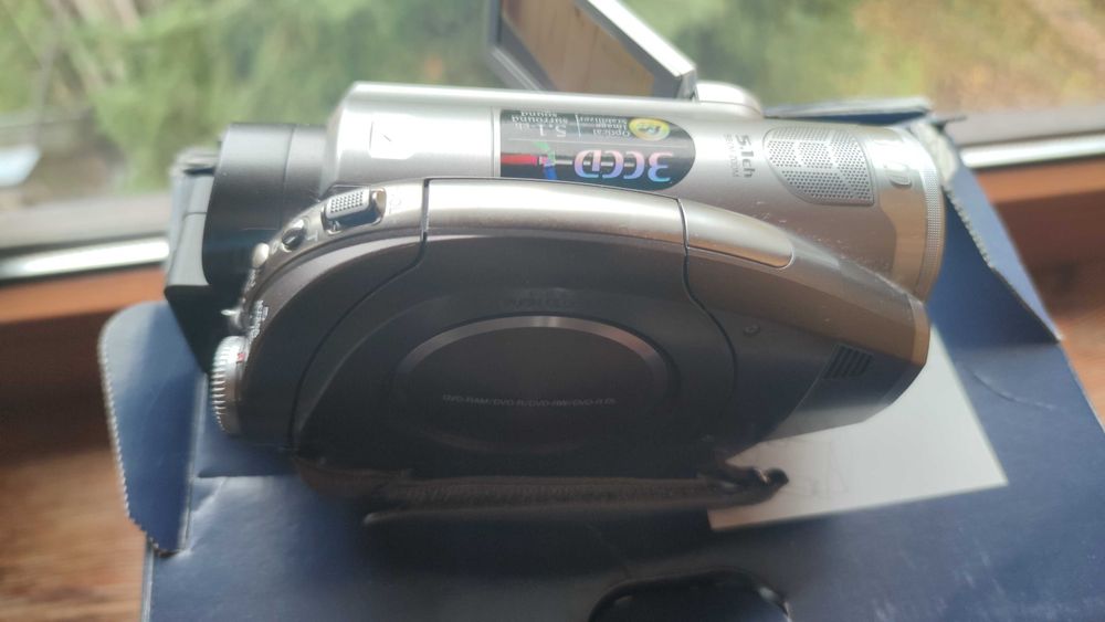 Продам камеру Panasonic  HDC -DX 1