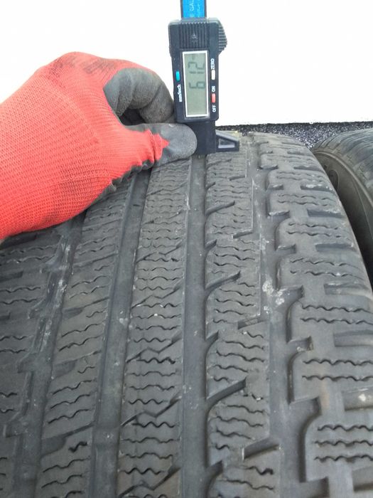 2 opony zimowe Kumho 235/45R18 rant, bieżnik 6mm.