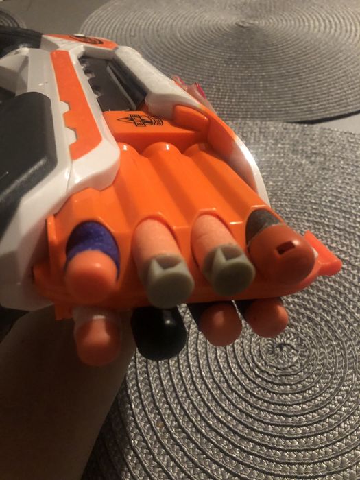 Nerf n-strike elite roughcut 2x4 ze strzałkami