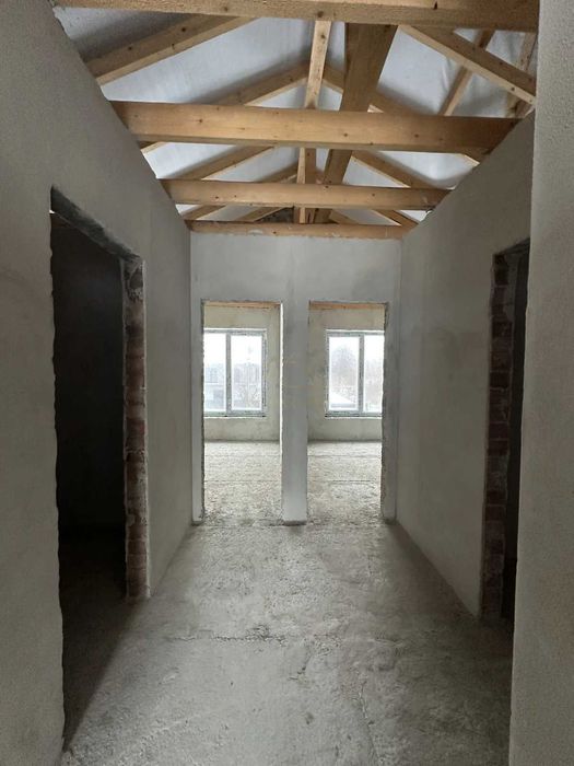 Дуплекс з гаражем неподалік АТБ / ділянка + гараж / міські комунікації