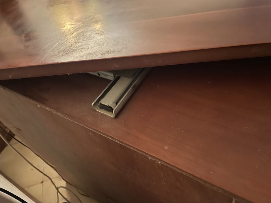 Móvel de apoio a TV