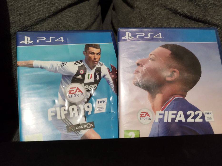 PS4 1TB - Como nova
