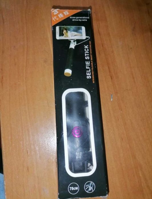 Селфи палка 78 см, оборот 270°
Хорошая новая,