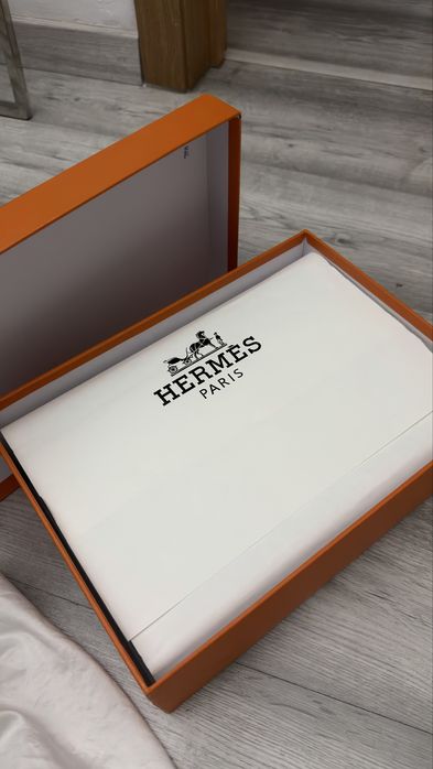 chinelas chypre hermès