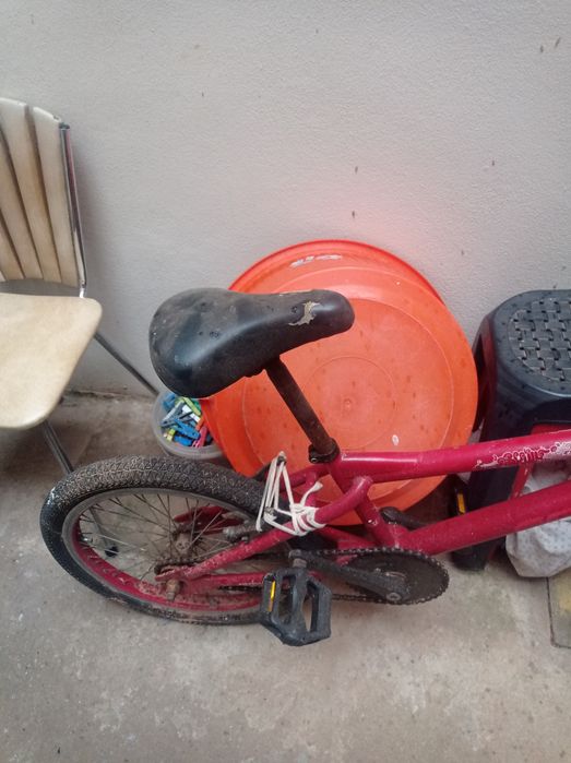 Bicicleta BXM vermelha