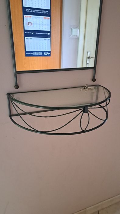 Konsolka z lustrem w komplecie
