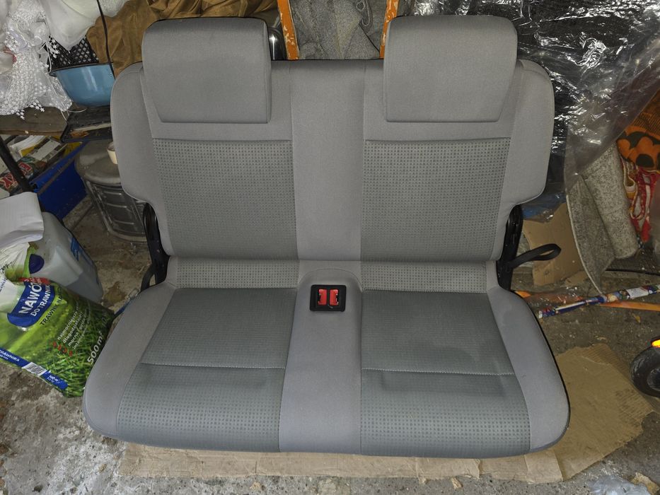 Kanapa ławka 3 rząd VW Caddy MK3 2011 Super stan